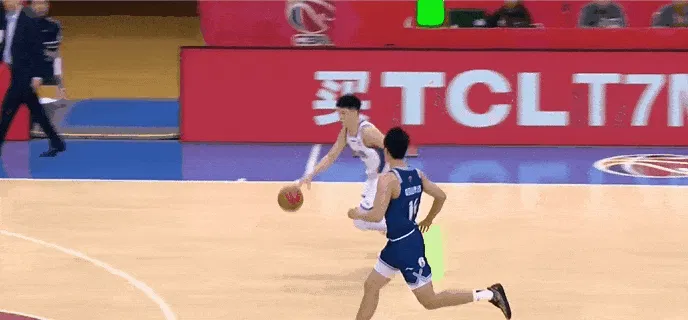 mk体育-林庭谦接连抢断反击得手，个人5投5中得到11分